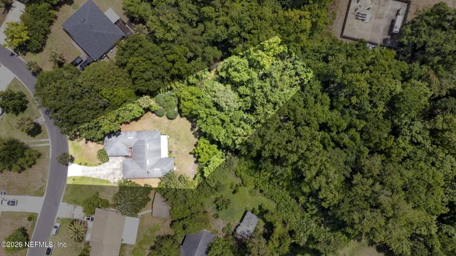 1215 LAMANTO Avenue E, Jacksonville, FL 32211