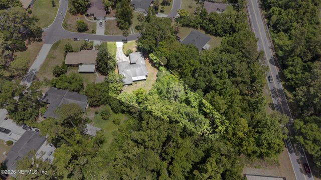 1215 LAMANTO Avenue E, Jacksonville, FL 32211