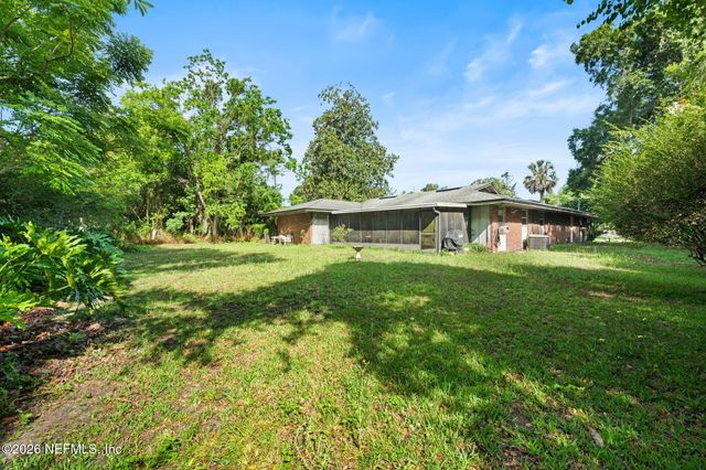 1215 LAMANTO Avenue E, Jacksonville, FL 32211