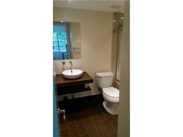 9948 Twin Lakes Dr 34-C, Coral Springs, FL 33071