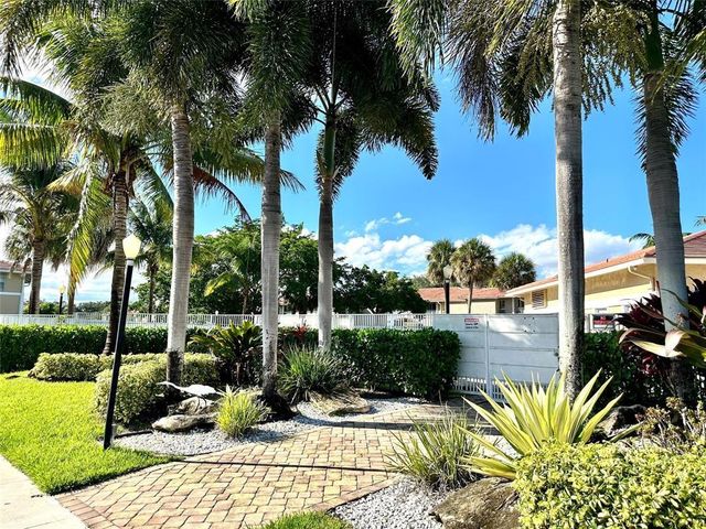 9948 Twin Lakes Dr 34-C, Coral Springs, FL 33071