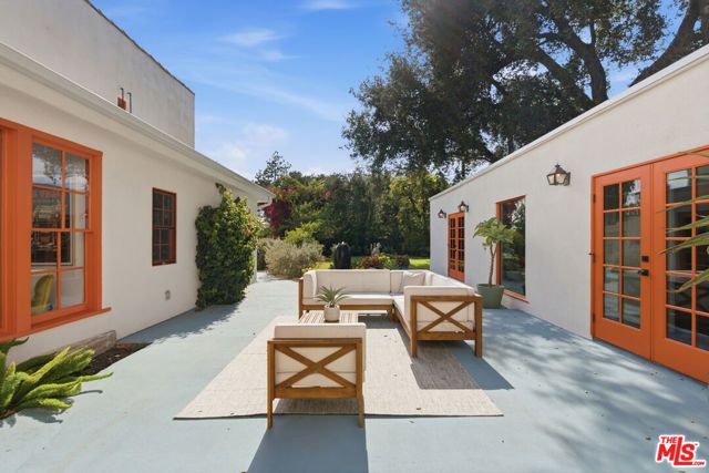 2011 Mar Vista Avenue, Altadena, CA 91001