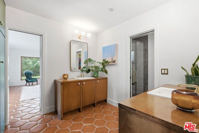 2011 Mar Vista Avenue, Altadena, CA 91001