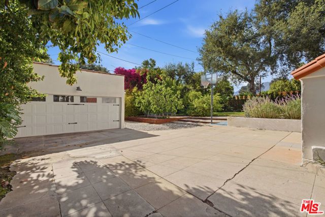 2011 Mar Vista Avenue, Altadena, CA 91001