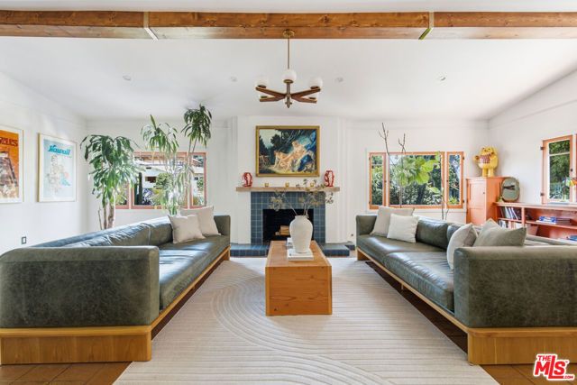 2011 Mar Vista Avenue, Altadena, CA 91001