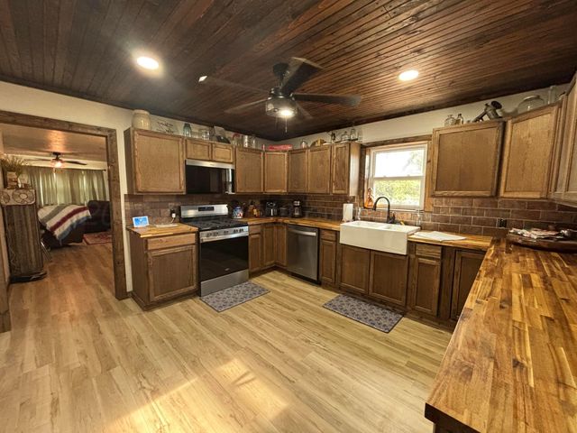 15987 Farm To Market Road 164, Childress, TX 79201