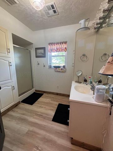 15987 Farm To Market Road 164, Childress, TX 79201