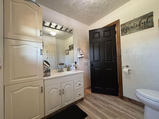 15987 Farm To Market Road 164, Childress, TX 79201