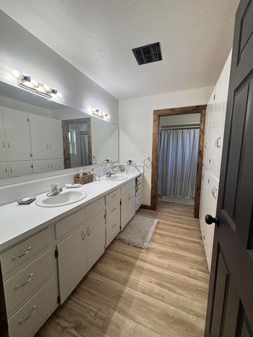 15987 Farm To Market Road 164, Childress, TX 79201