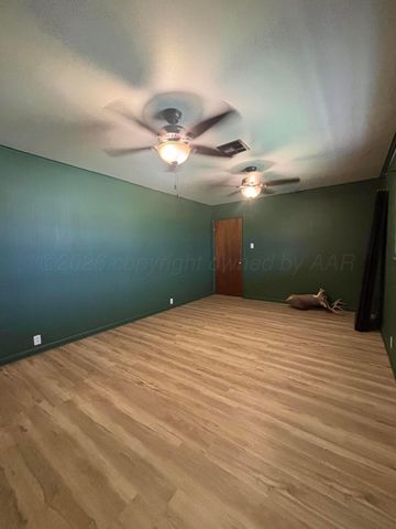 15987 Farm To Market Road 164, Childress, TX 79201