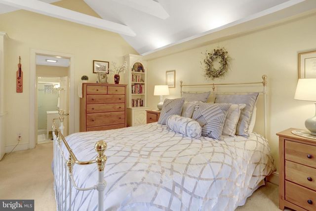 123 N EDGEWOOD ST, Arlington, VA 22201