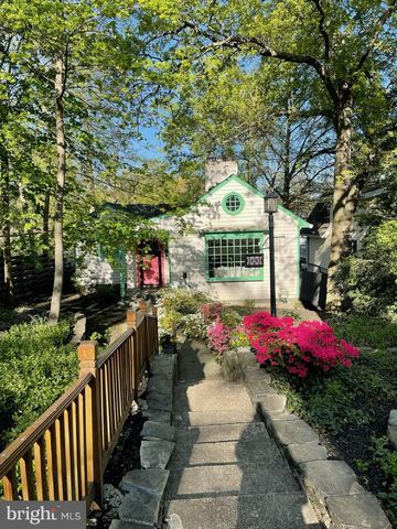 123 N EDGEWOOD ST, Arlington, VA 22201