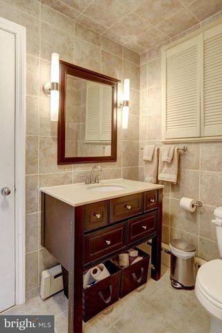 123 N EDGEWOOD ST, Arlington, VA 22201