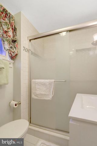 123 N EDGEWOOD ST, Arlington, VA 22201