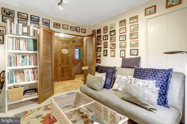 123 N EDGEWOOD ST, Arlington, VA 22201