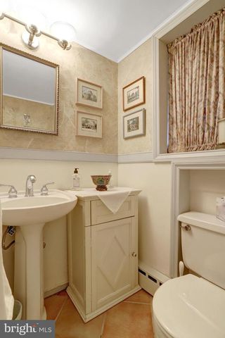 123 N EDGEWOOD ST, Arlington, VA 22201