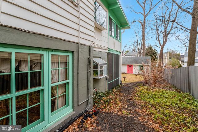 123 N EDGEWOOD ST, Arlington, VA 22201