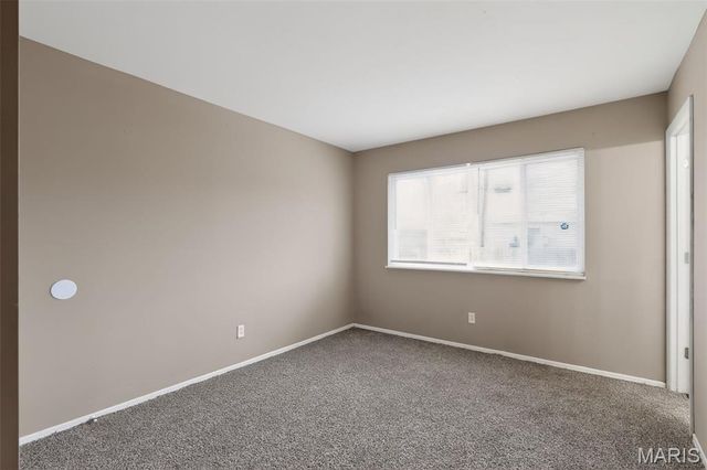 1310 Petite Drive, St Louis, MO 63138