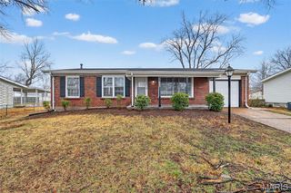 1310 Petite Drive, St Louis, MO 63138