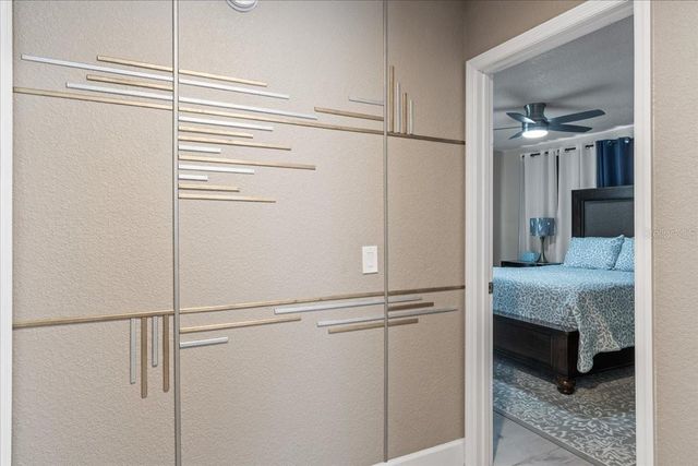 9811 SIR FREDERICK STREET, Tampa, FL 33637