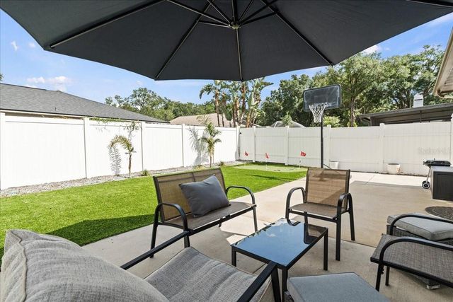 9811 SIR FREDERICK STREET, Tampa, FL 33637