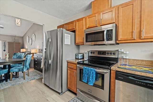 9811 SIR FREDERICK STREET, Tampa, FL 33637