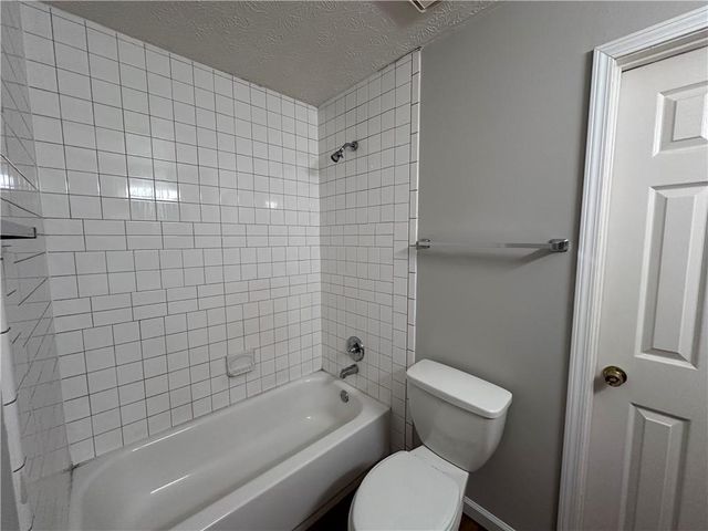 502 Oakwood Court, Woodstock, GA 30188