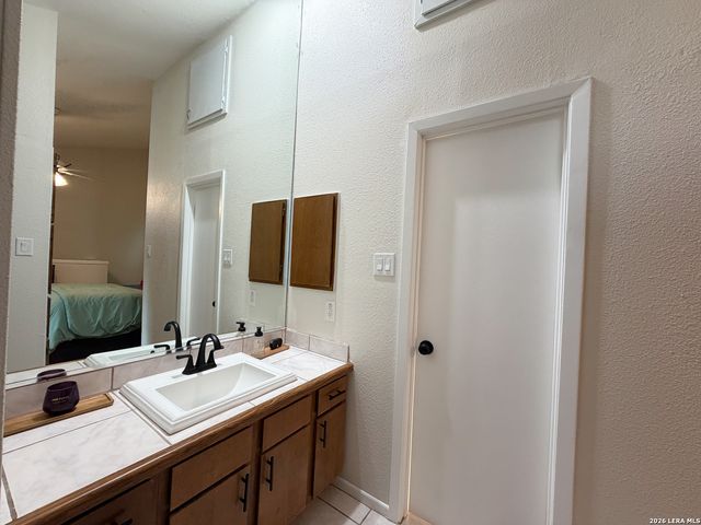 14122 Churchill Estates Blvd Apt 1201, San Antonio, TX 78248