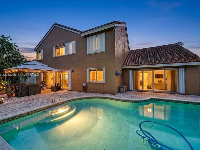 1342 NW 195th Avenue, Pembroke Pines, FL 33029