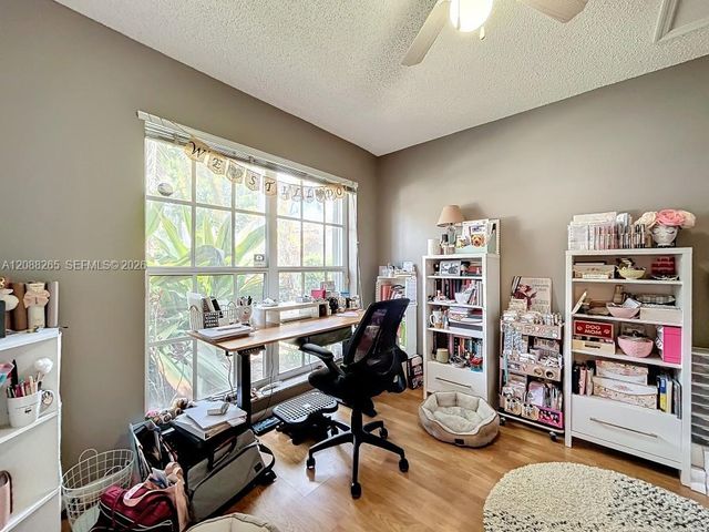 1342 NW 195th Avenue, Pembroke Pines, FL 33029