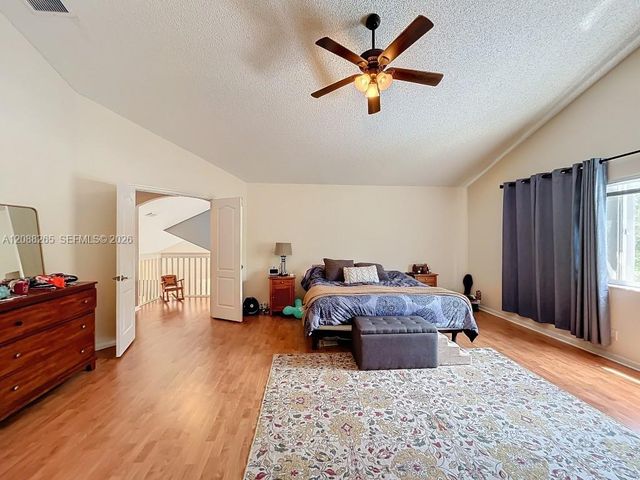 1342 NW 195th Avenue, Pembroke Pines, FL 33029