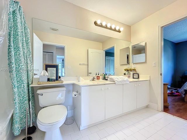 1342 NW 195th Avenue, Pembroke Pines, FL 33029