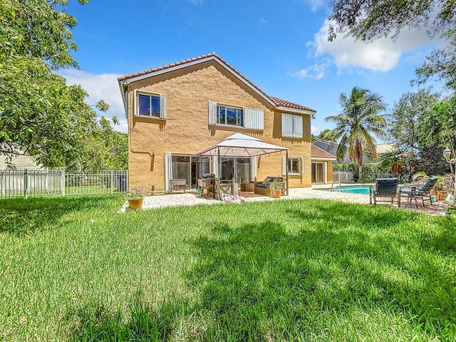 1342 NW 195th Avenue, Pembroke Pines, FL 33029
