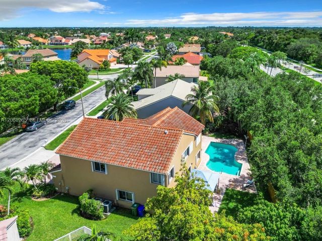 1342 NW 195th Avenue, Pembroke Pines, FL 33029