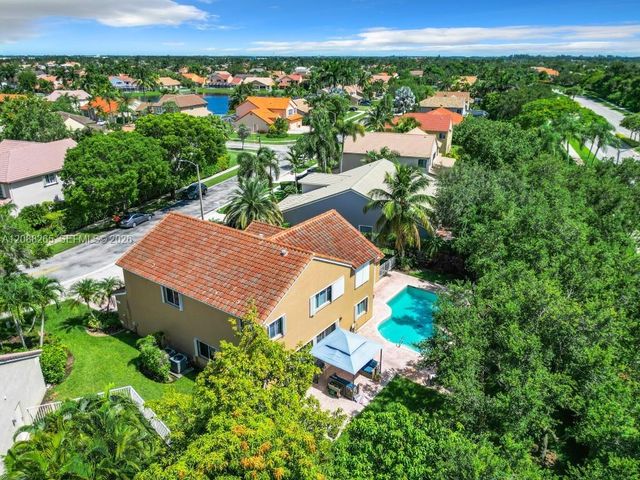 1342 NW 195th Avenue, Pembroke Pines, FL 33029