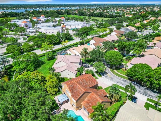 1342 NW 195th Avenue, Pembroke Pines, FL 33029