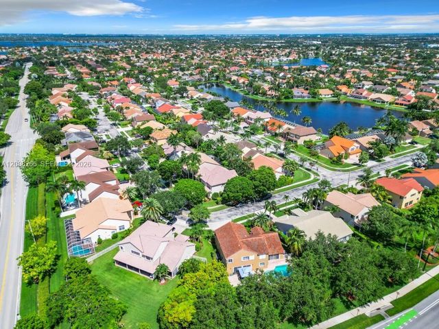 1342 NW 195th Avenue, Pembroke Pines, FL 33029