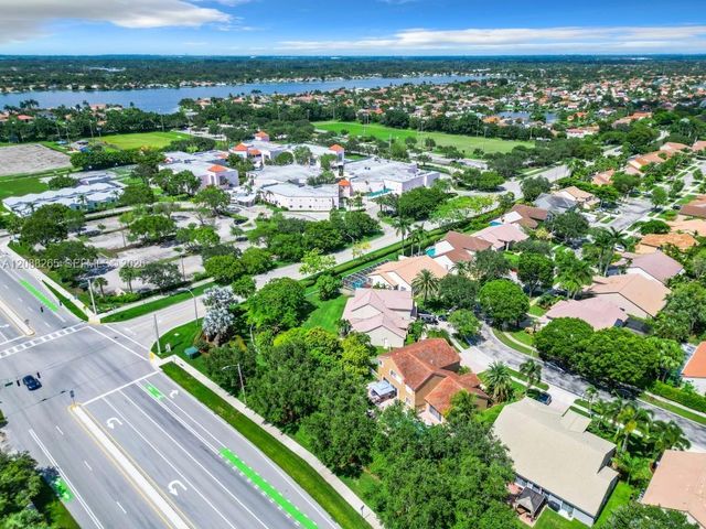 1342 NW 195th Avenue, Pembroke Pines, FL 33029
