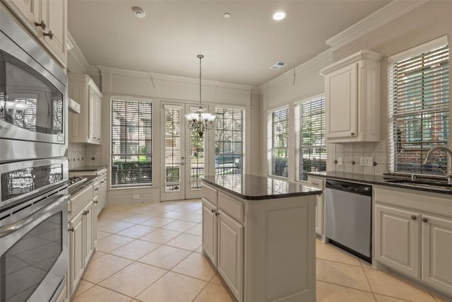 2388 Greymoore Drive, Frisco, TX 75034