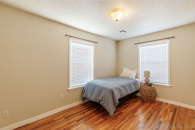 614 E 5th Street, Claremore, OK 74017