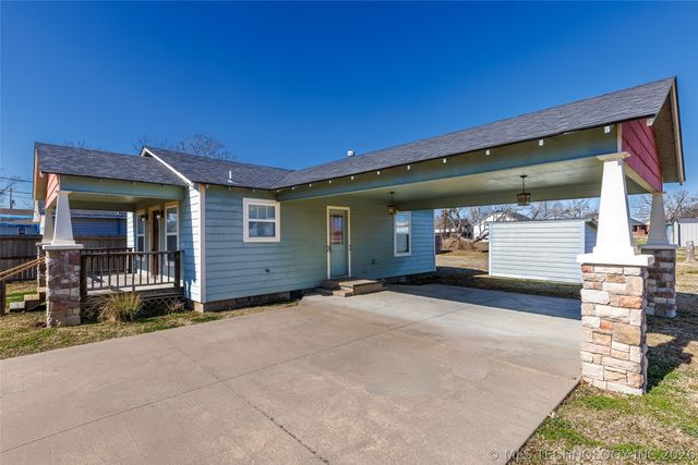 614 E 5th Street, Claremore, OK 74017