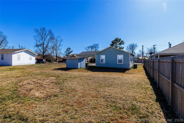 614 E 5th Street, Claremore, OK 74017