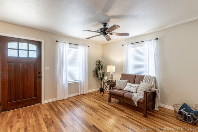 614 E 5th Street, Claremore, OK 74017