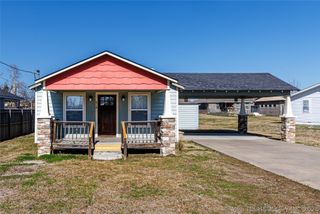 614 E 5th Street, Claremore, OK 74017