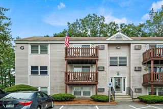 230 Circle Rd Apt 2, Manchester, NH 03103