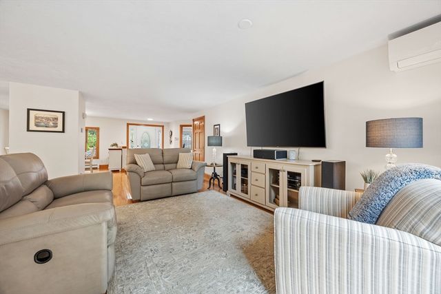 83 Micajah Pond Rd, Plymouth, MA 02360