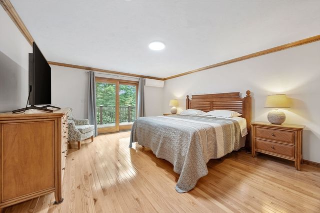 83 Micajah Pond Rd, Plymouth, MA 02360