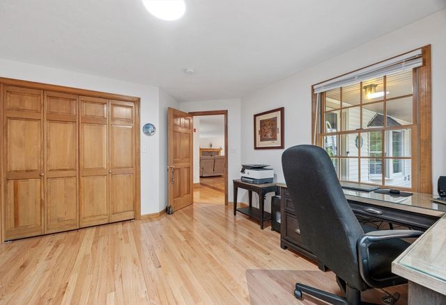 83 Micajah Pond Rd, Plymouth, MA 02360