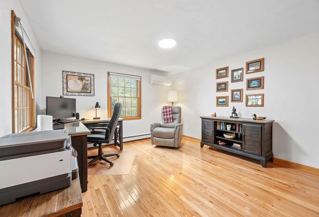 83 Micajah Pond Rd, Plymouth, MA 02360