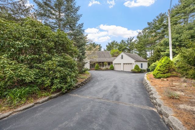 83 Micajah Pond Rd, Plymouth, MA 02360